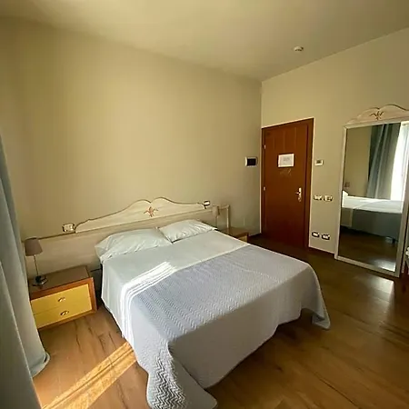 Edone Hotel Roe