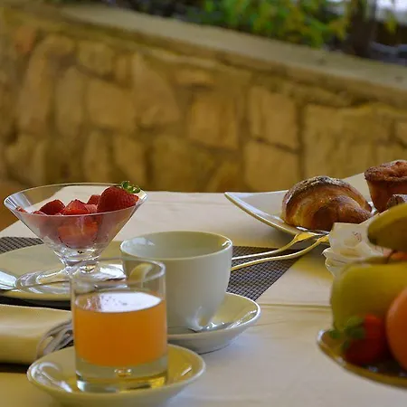 Отель Edone Роэ